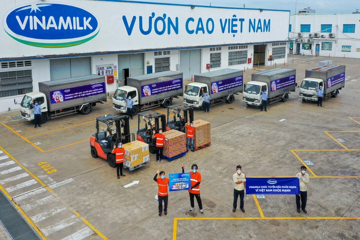 Vinamilk trợ giá mùa dịch bằng cách hỗ trợ quà tặng gần 170 tỉ đồng - Ảnh 5.