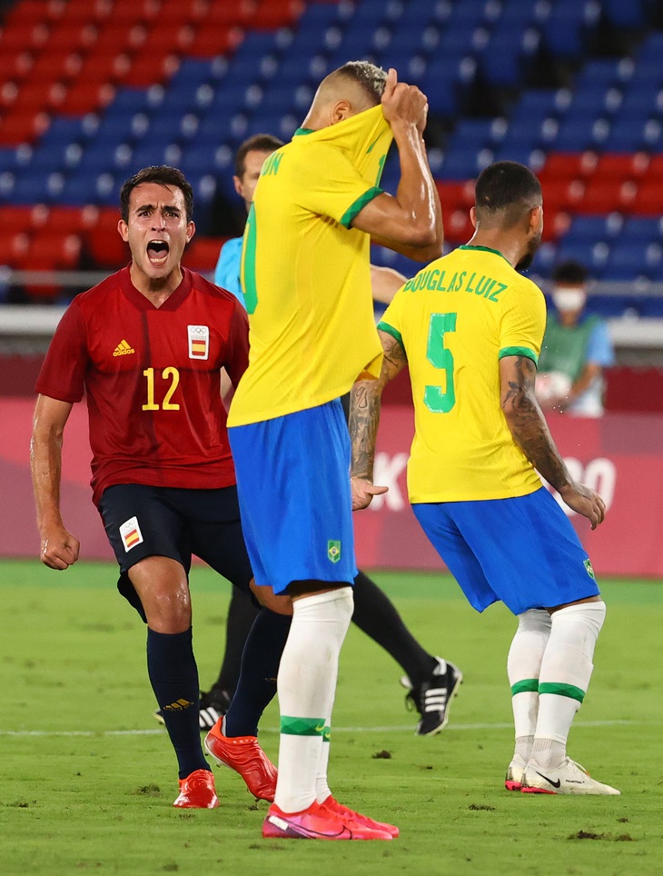 Brazil bảo vệ thành công HCV bóng đá nam Olympic - Ảnh 2.