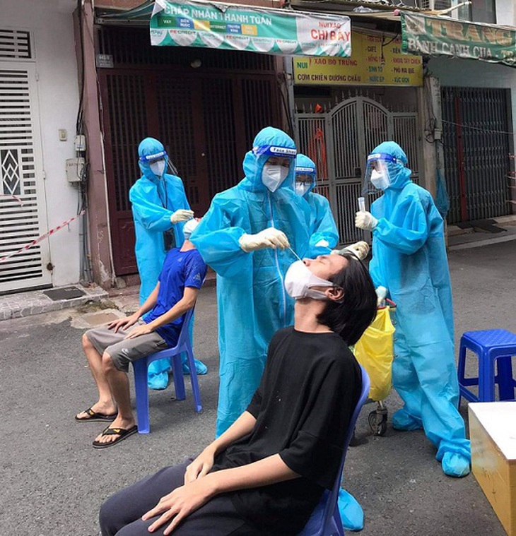 Nhật ký những ngày chống dịch: Nhận được niềm hạnh phúc từ những nụ cười - Ảnh 1. Nhật ký những ngày chống dịch: Nhận được niềm hạnh phúc từ những nụ cười - Ảnh 1.