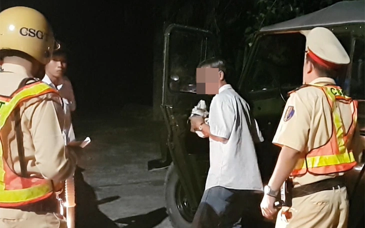 Uống rượu bia rồi vẫn lái xe: Phải dừng lại ngay từ trong suy nghĩ - Ảnh 2.