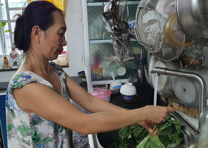 Cần Thơ: Khách hàng tự ghi số nước sử dụng thay nhân viên - Ảnh 1. Cần Thơ: Khách hàng tự ghi số nước sử dụng thay nhân viên - Ảnh 1.