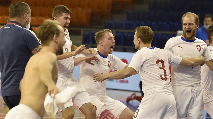 Thua Brazil 0-4, tuyển CH Czech quyết thắng trận gặp Việt Nam - Ảnh 1.