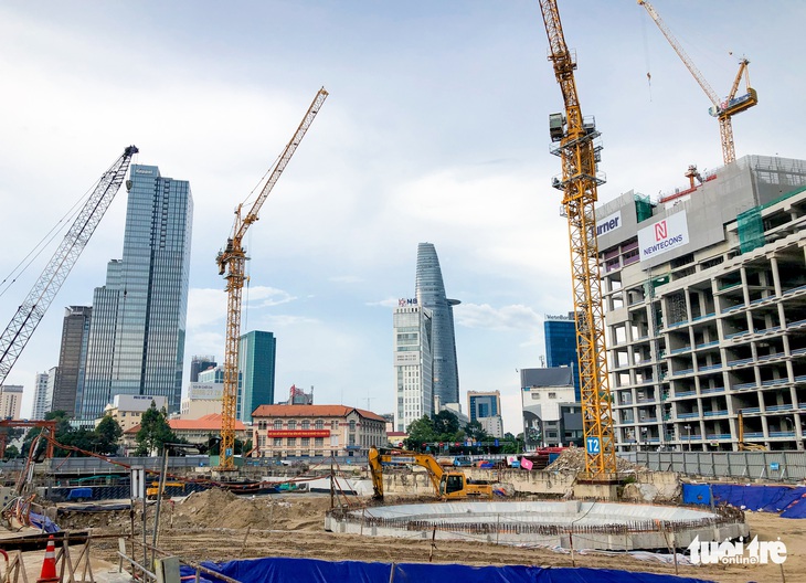 Thứ trưởng Bộ Xây dựng kiểm tra công trường nhà ga metro Bến Thành - Ảnh 3.