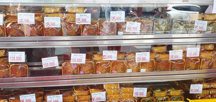 TP.HCM sẽ xử lý trách nhiệm cán bộ nếu để xảy ra tình trạng đông người - Ảnh 1. TP.HCM sẽ xử lý trách nhiệm cán bộ nếu để xảy ra tình trạng đông người - Ảnh 1.