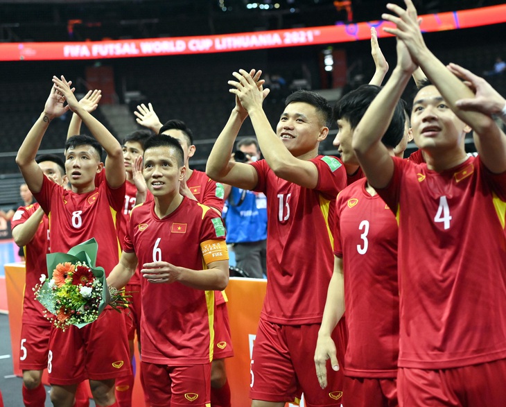 Tuyển futsal Việt Nam: Hình ảnh từ băng ghi hình ở quê nhà giúp rất nhiều cho tinh thần chúng tôi - Ảnh 1.