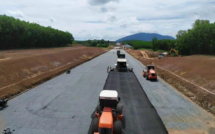 Hạ tầng giao thông tạo bệ phóng cho La Gi lên thành phố - Ảnh 2.