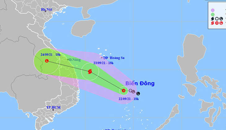 Áp thấp nhiệt đới trên Biển Đông có khả năng thành bão, hướng vào Trung Trung Bộ - Ảnh 1.