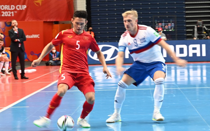 Thi đấu kiên cường trước Nga, đội tuyển futsal Việt Nam được thưởng 500 triệu đồng