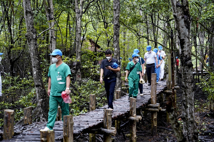 Saigontourist Group tiếp tục tài trợ 8 tour tri ân y bác sĩ tuyến đầu - Ảnh 4.