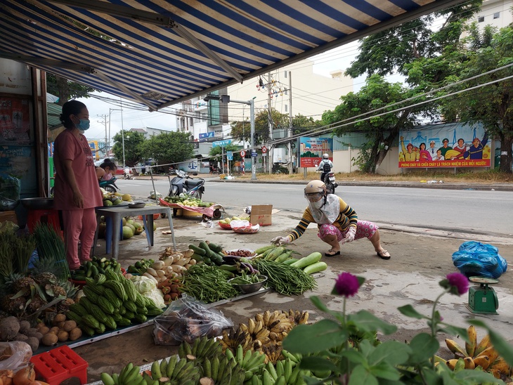 Chống dịch không thể mỗi nơi một kiểu - Ảnh 4.