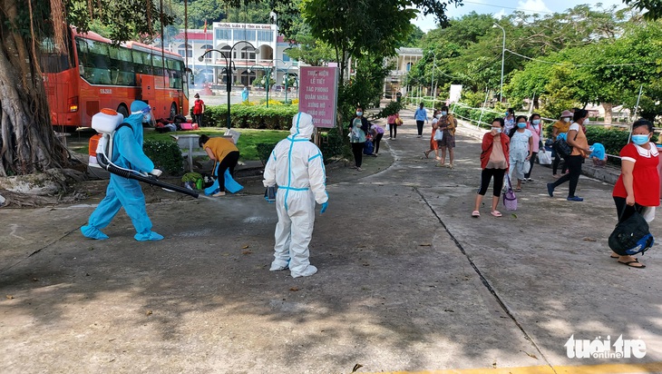 An Giang đón 232 công dân từ vùng dịch về, trong đó có 190 phụ nữ mang thai - Ảnh 3.