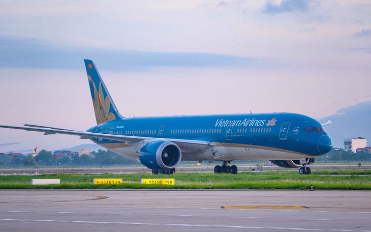 Cho Vietnam Airlines đặc cách trên thị trường chứng khoán, có tạo tiền lệ xấu?