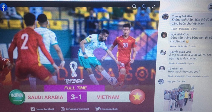 Cổ động viên nước ngoài: Trọng tài đã xử lý quá nặng tay với Duy Mạnh - Ảnh 1. Cổ động viên nước ngoài: Trọng tài đã xử lý quá nặng tay với Duy Mạnh - Ảnh 1.
