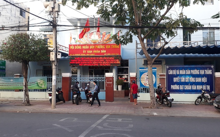 Đến ngân hàng về bị phạt 2 triệu vì 