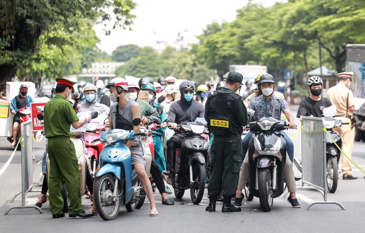 Hà Nội chốt phương án cấp giấy đi đường, khác dự kiến ban đầu - Ảnh 1.