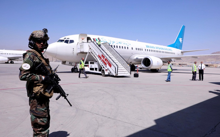 Thủ tướng lâm thời của chính quyền Taliban: 