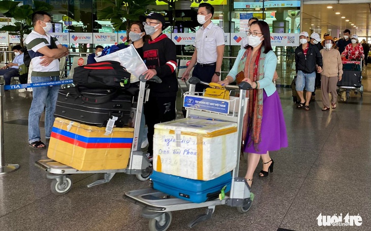 Sau khi có ca nhiễm Omicron, TP.HCM ban hành khẩn quy trình cách ly người nhập cảnh