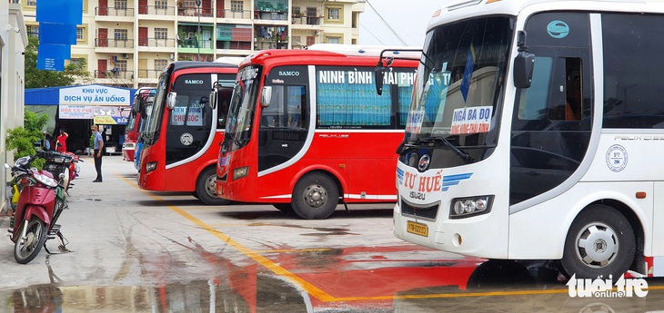 Quá rối khi địa phương tự nâng lên vùng đỏ, yêu cầu dự tiệc cưới phải test COVID-19 - Ảnh 2.