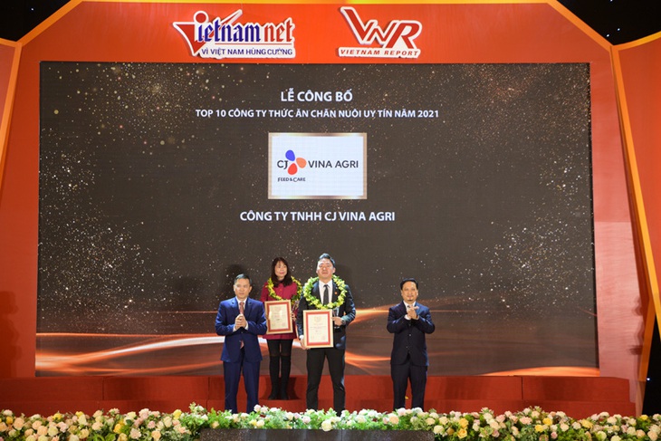 CJ Vina Agri vào top 10 Công ty thức ăn chăn nuôi uy tín - Ảnh 2.