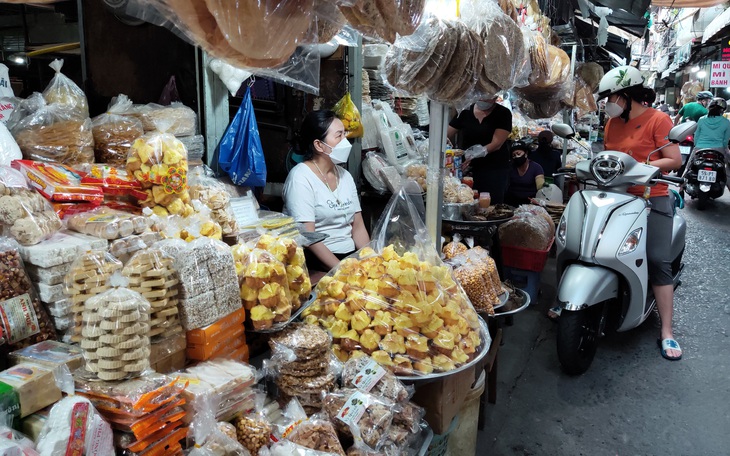 Đặc sản Tết ngóng khách mua