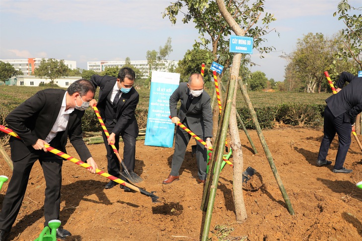 Gamuda Land Việt Nam ký kết hợp tác với Đại học Quốc gia Hà Nội - Ảnh 4.