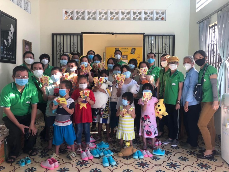 Cuối năm gửi trao hơi ấm ngày xuân đến vùng xa - Ảnh 4. Cuối năm gửi trao hơi ấm ngày xuân đến vùng xa - Ảnh 4.