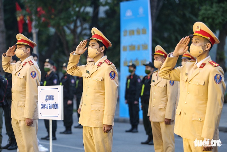 ‘Không để người dân muốn về ăn Tết với gia đình mà không có xe - Ảnh 2.