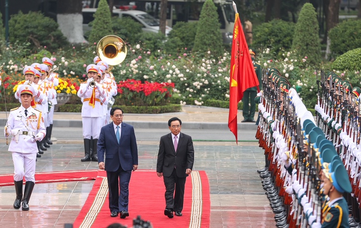 Thủ tướng Phạm Minh Chính hội đàm với Thủ tướng Lào Phankham Viphavanh - Ảnh 3.