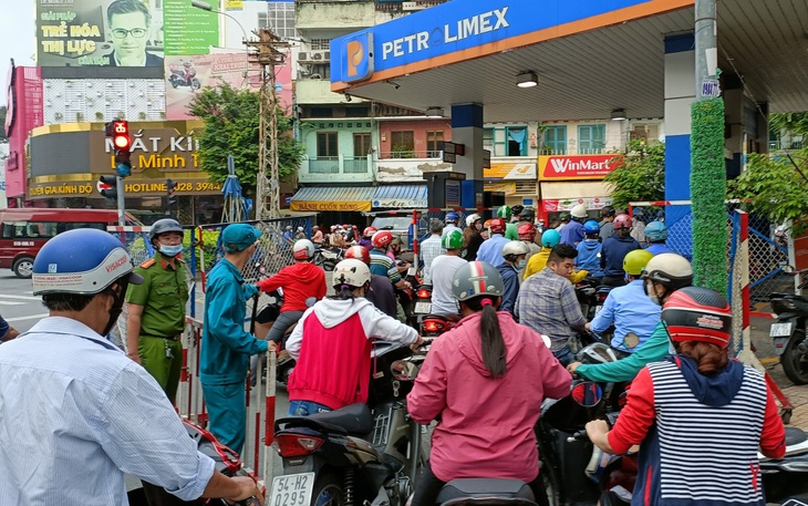 Nói cây xăng đóng cửa không phổ biến, Bộ Công Thương đang ở đâu?