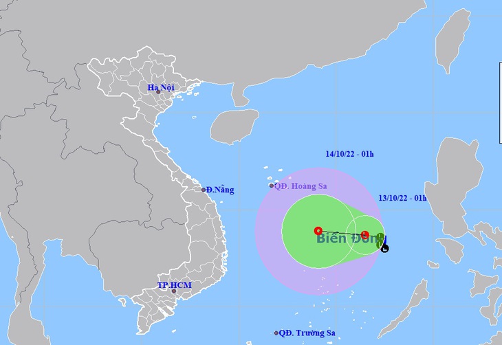 Thời tiết 13-10: Áp thấp trên Biển Đông mạnh lên, Trung Bộ tiếp tục mưa to - Ảnh 1.