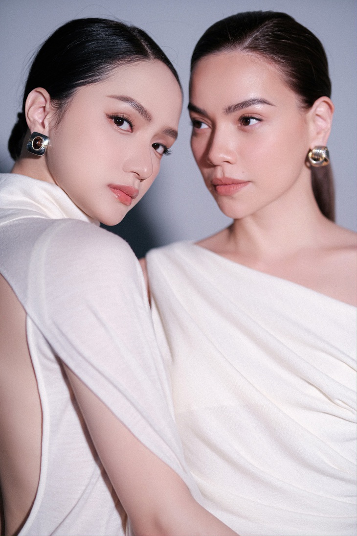 Hồ Ngọc Hà rủ rê Anh Thư, Hương Giang, Hoàng Oanh đóng MV - Ảnh 3. Hồ Ngọc Hà rủ rê Anh Thư, Hương Giang, Hoàng Oanh đóng MV - Ảnh 3.