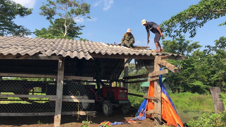 Nguyên bí thư Tỉnh ủy Đắk Lắk tháo dỡ trang trại, rời khu bảo tồn Ea Sô - Ảnh 2.