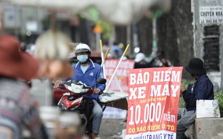 Ngăn 'chây ì' bồi thường bảo hiểm - Kỳ 3: Đại lý 'ngâm' hồ sơ, khách mòn mỏi chờ - Ảnh 2.