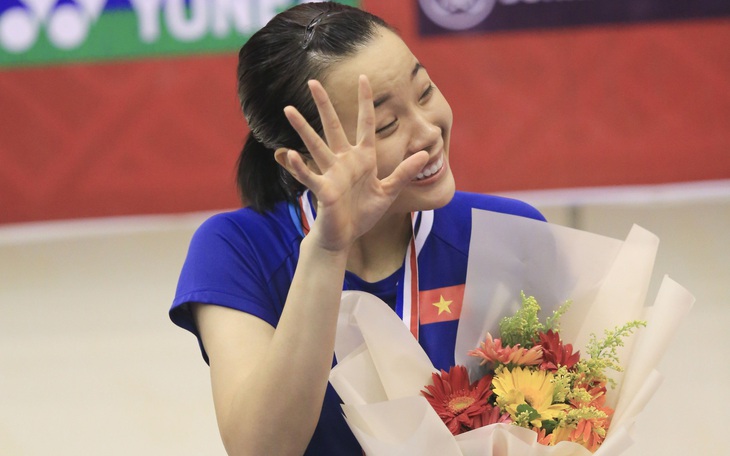 Thùy Linh rạng ngời trong ngày lập kỳ tích tại Vietnam Open