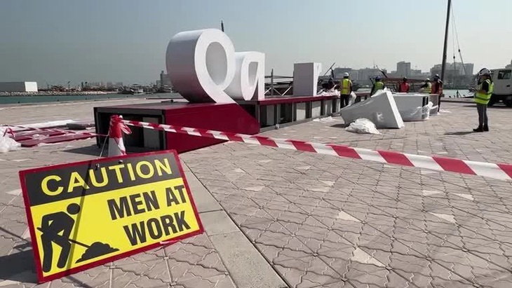 Hàng ngàn công nhân bị trục xuất khỏi thủ đô Qatar trước World Cup 2022 - Ảnh 1. Hàng ngàn công nhân bị trục xuất khỏi thủ đô Qatar trước World Cup 2022 - Ảnh 1.