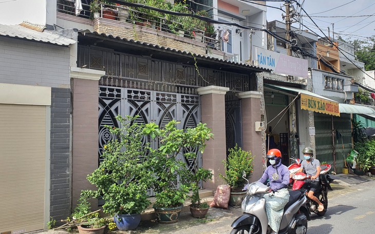Nam thanh niên ở Đồng Nai chậm trả nợ, còn mua súng bắn chủ nợ bị thương - Ảnh 2.