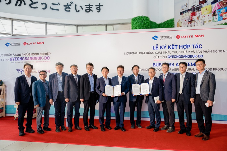 Tỉnh Gyeongsangbuk-do (Hàn Quốc) ký kết hợp tác với LOTTE Mart - Ảnh 3. Tỉnh Gyeongsangbuk-do (Hàn Quốc) ký kết hợp tác với LOTTE Mart - Ảnh 3.