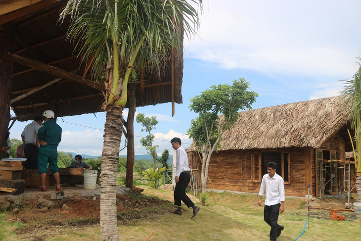 Chiếm đất công nghi làm khu du lịch: Phát hiện thêm 1 công trình vi phạm, cưỡng chế nóng - Ảnh 3.