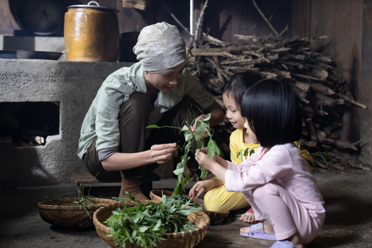 Nữ diễn viên Memento Mori: Đất cạo trọc đầu để đóng bệnh nhân ung thư - Ảnh 4.