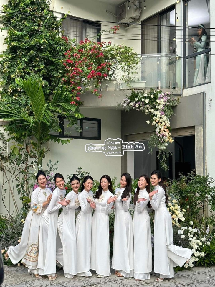 Dàn bê tráp toàn hoa hậu, mỹ nam trong đám hỏi Bình An - Phương Nga - Ảnh 3. Dàn bê tráp toàn hoa hậu, mỹ nam trong đám hỏi Bình An - Phương Nga - Ảnh 3.