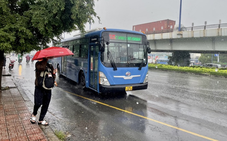 Thời tiết 9-10: Không khí lạnh mạnh gây mưa từ Bắc vào Nam