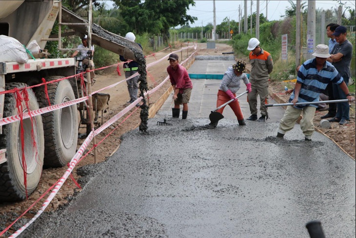 Nhà máy Nhiệt điện Vĩnh Tân 2 đẩy mạnh tiêu thụ tro xỉ - Ảnh 4.