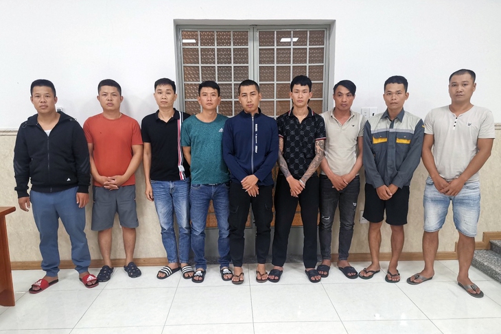 Bắt 24 nghi phạm cho công nhân, tiểu thương vay lãi suất 20-60%/tháng - Ảnh 1. Bắt 24 nghi phạm cho công nhân, tiểu thương vay lãi suất 20-60%/tháng - Ảnh 1.