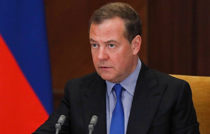 Ông Medvedev: Nga vẫn chưa dùng hết vũ khí - Ảnh 1.