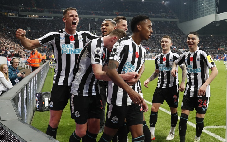 Newcastle hạ Chelsea, có trận thắng thứ 5 liên tiếp ở Premier League