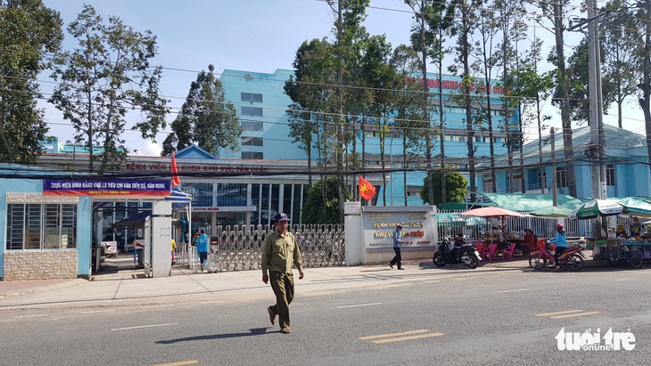 Dân không được tự đến khám ở bệnh viện cấp 2? - Ảnh 1. Dân không được tự đến khám ở bệnh viện cấp 2? - Ảnh 1.