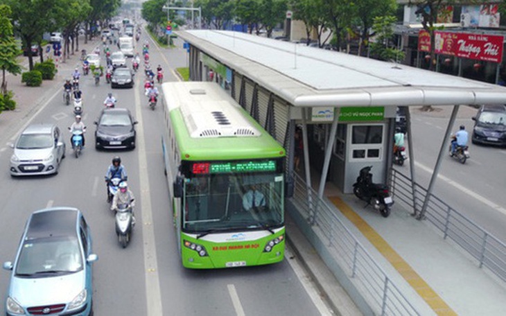 Hà Nội nói buýt nhanh BRT giảm ùn tắc giao thông, dù cử tri cho rằng không hiệu quả