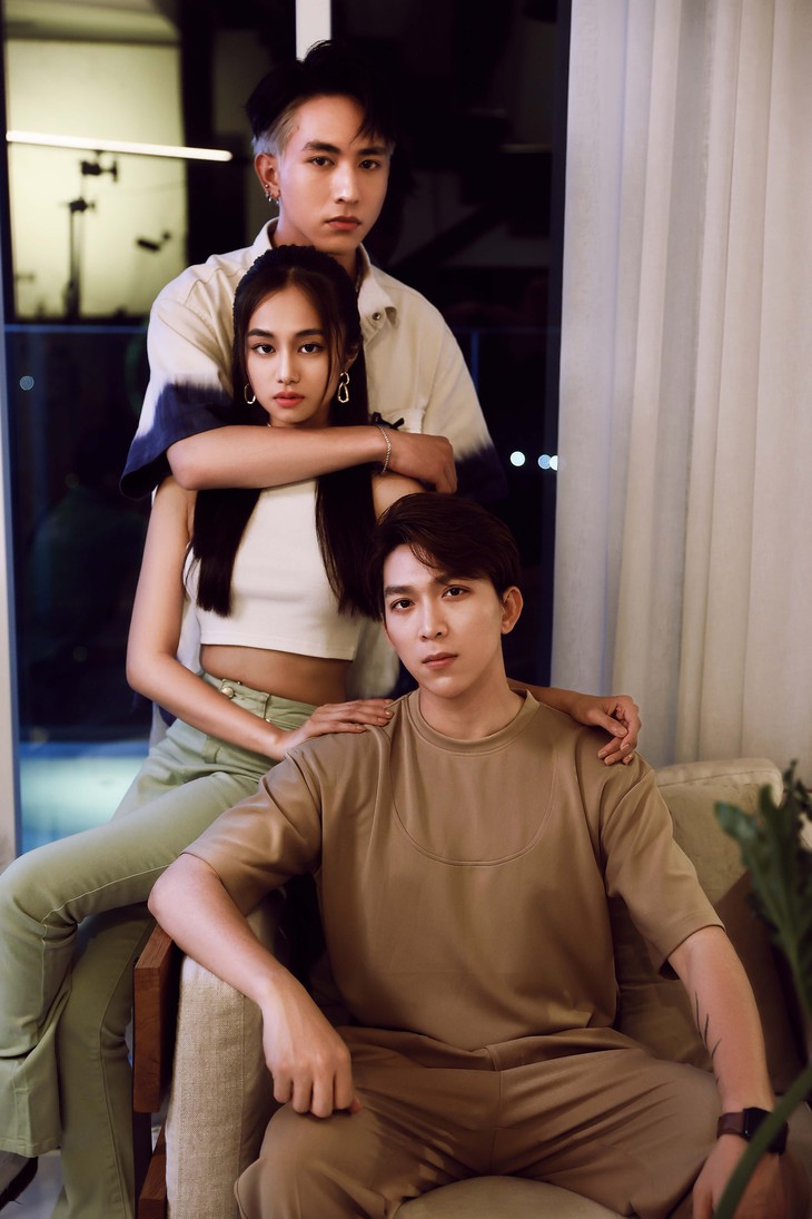 Tăng Phúc kết hợp Vương Anh Tú trong MV drama, ‘cảnh nóng’, đánh nhau... có đủ - Ảnh 2.