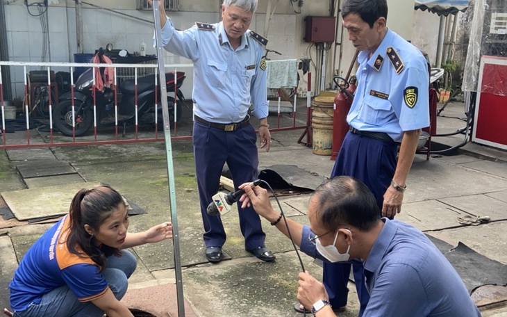 Quản lý thị trường TP.HCM kiểm tra nhiều cửa hàng 