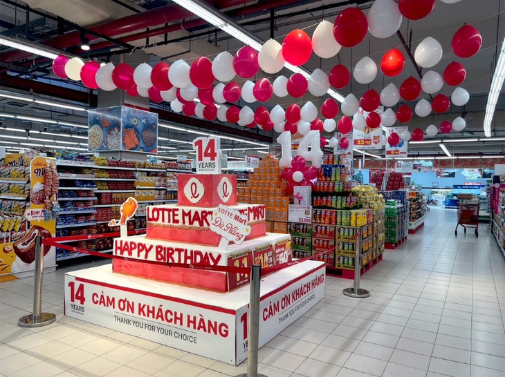 Khuyến mại ‘siêu sốc’ tại LOTTE Mart nhân dịp sinh nhật thứ 14 - Ảnh 1. Khuyến mại ‘siêu sốc’ tại LOTTE Mart nhân dịp sinh nhật thứ 14 - Ảnh 1.